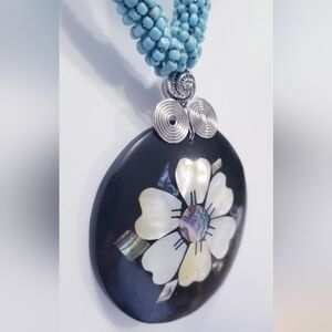 Mother of Pearl Abalone Flower Inlay Pendant Necklace